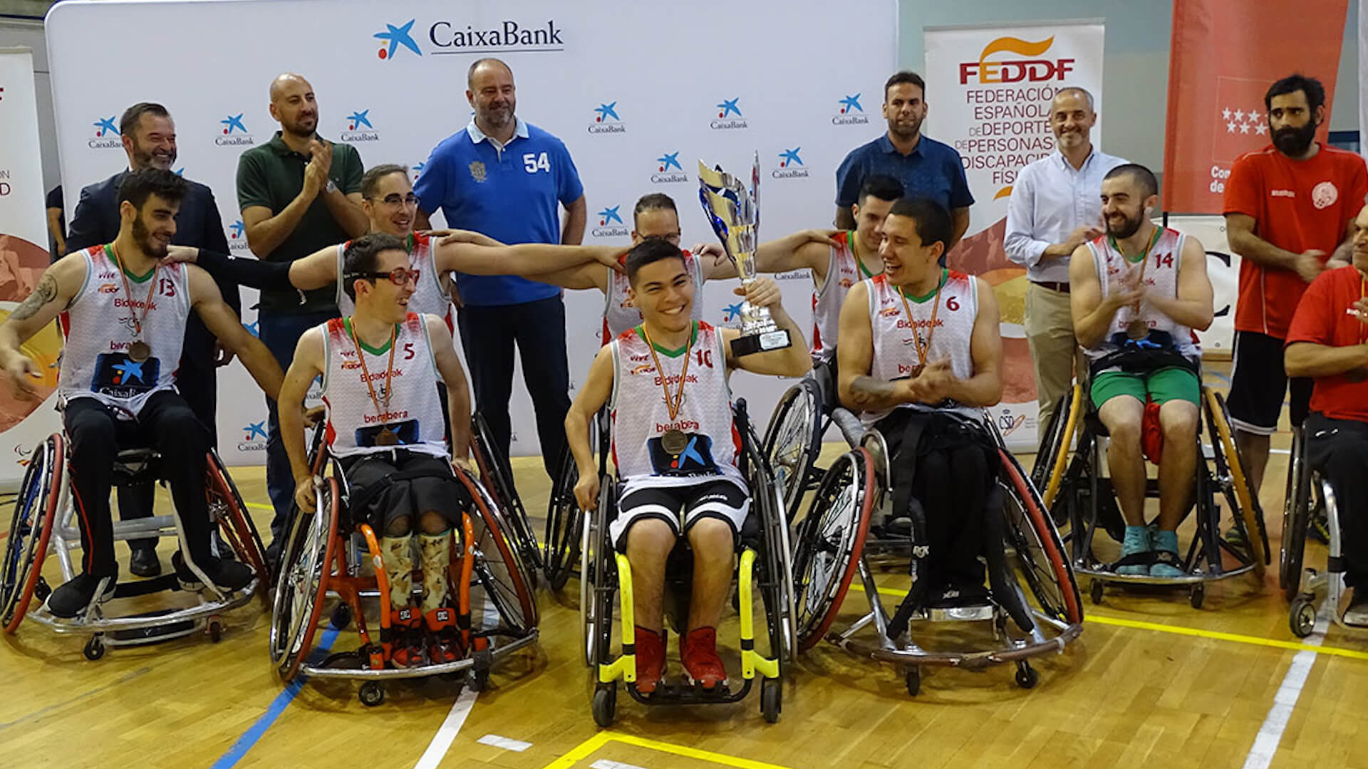 Manu Lorenzo da al Bidaideak Bera Bera su primer título de campeón de España de Escuelas de BSR